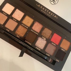 Anastasia Beverly Hills Sultry Eyeshadow Palette